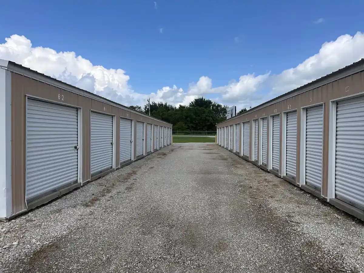 Drive Lane KO Storage of Aurora, MO
